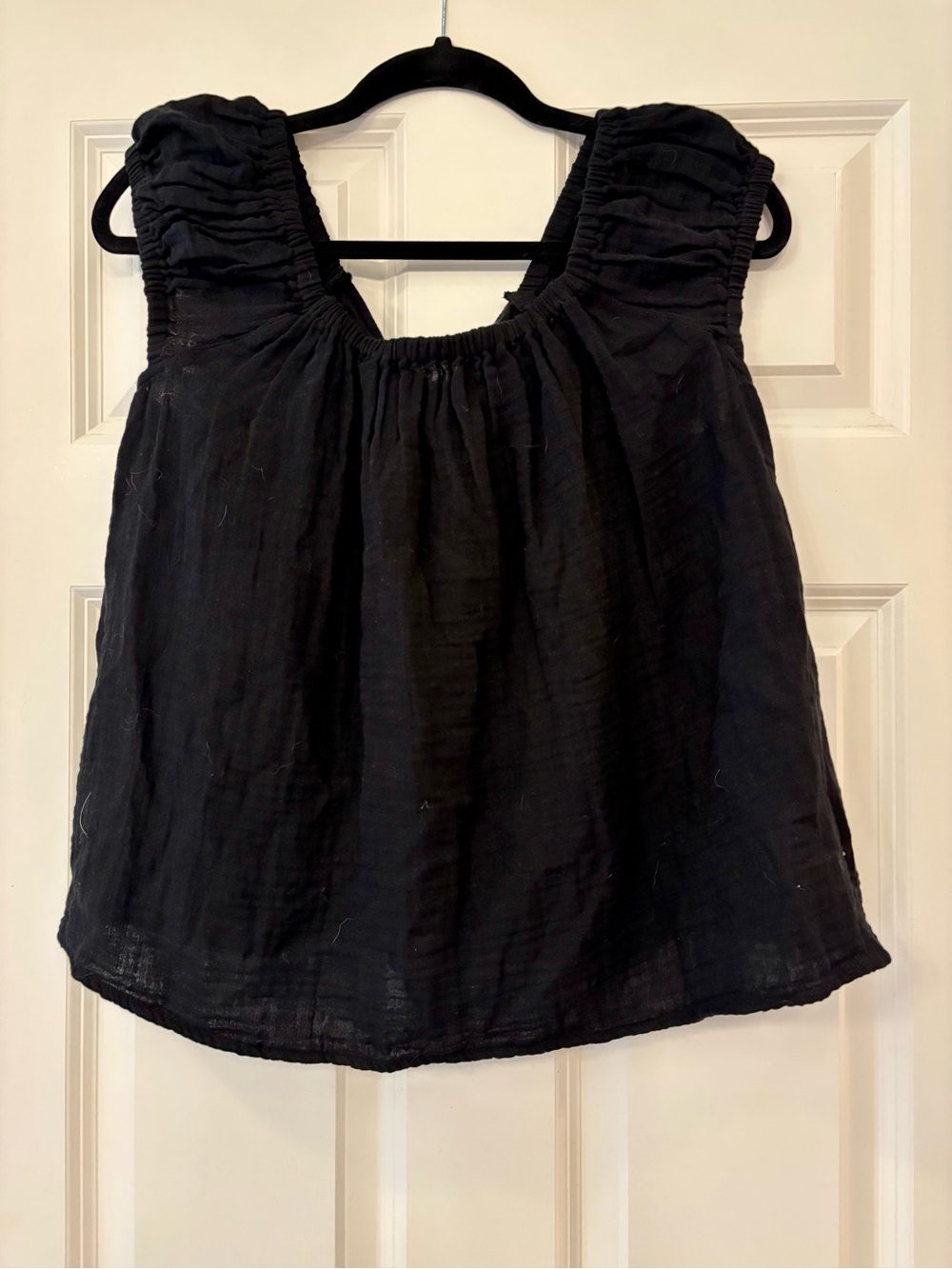 Old Navy Black Ruched Strap Square-Neck Tank size M